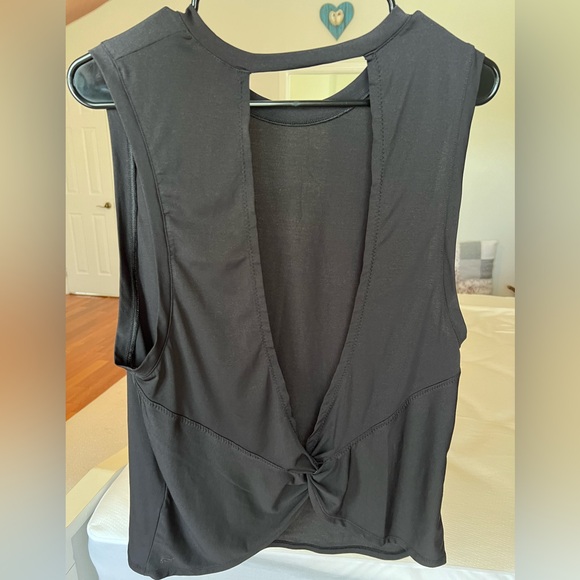 Fabletics workout tank top, black, medium, - Picture 2 of 2